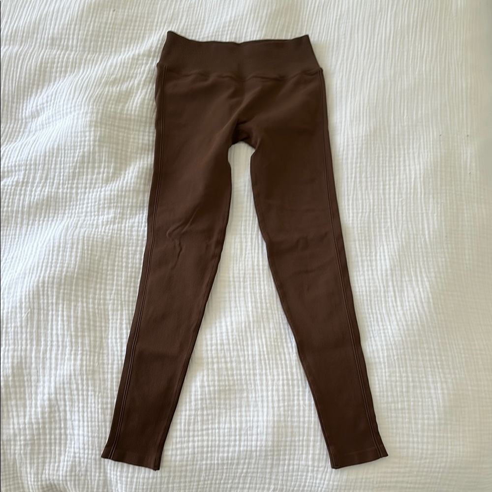 House ID brown workout leggings